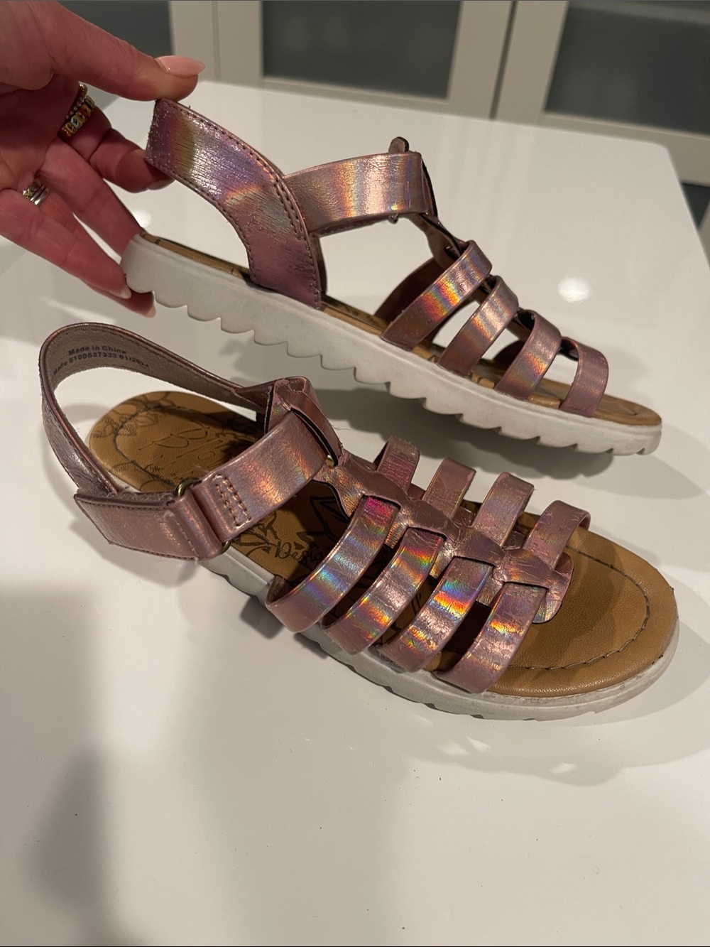 Blowfish Girls' Iridescent Pink Strappy Comfort Sandals